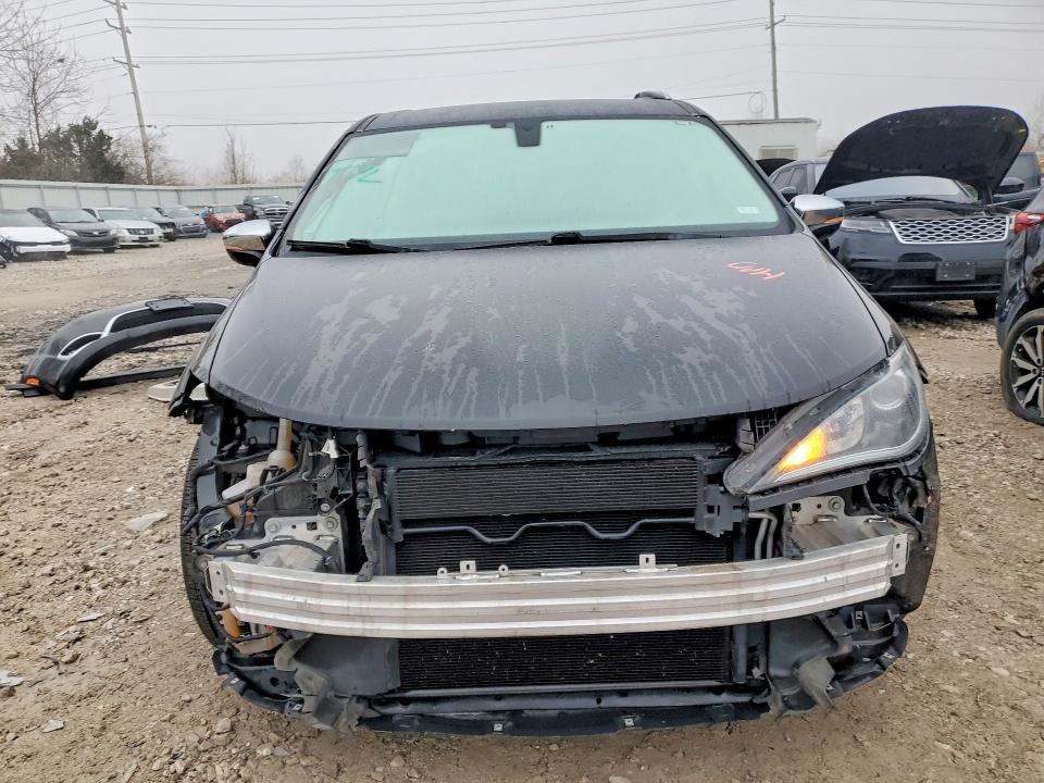 77721065 :رقم المزاد ، 2C4RC1GG2JR321682 vin ، 2018 Chrysler Pacifica مزاد بيع