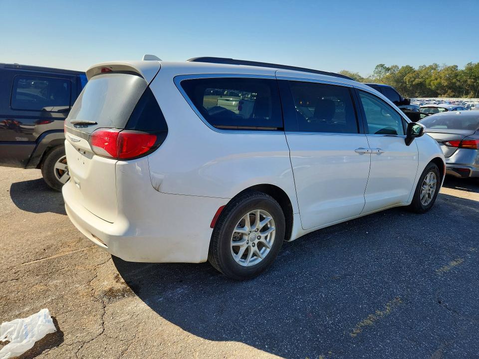 2020 Chrysler Voyager მანქანა იყიდება აუქციონზე, vin: 2C4RC1DG2LR172570, აუქციონის ნომერი: 75163915