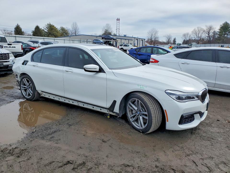 Продаж на аукціоні авто 2017 Bmw 750, vin: WBA7F2C52HG422139, номер лоту: 78799555