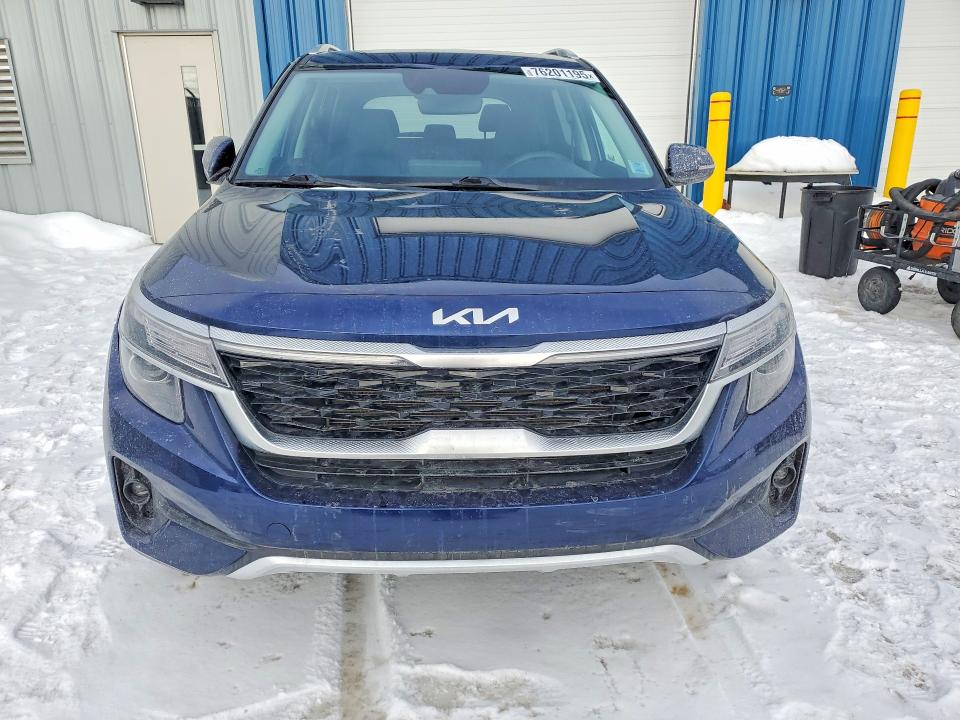 2023 Kia Seltos მანქანა იყიდება აუქციონზე, vin: KNDEUCAA7P7435425, აუქციონის ნომერი: 76201195