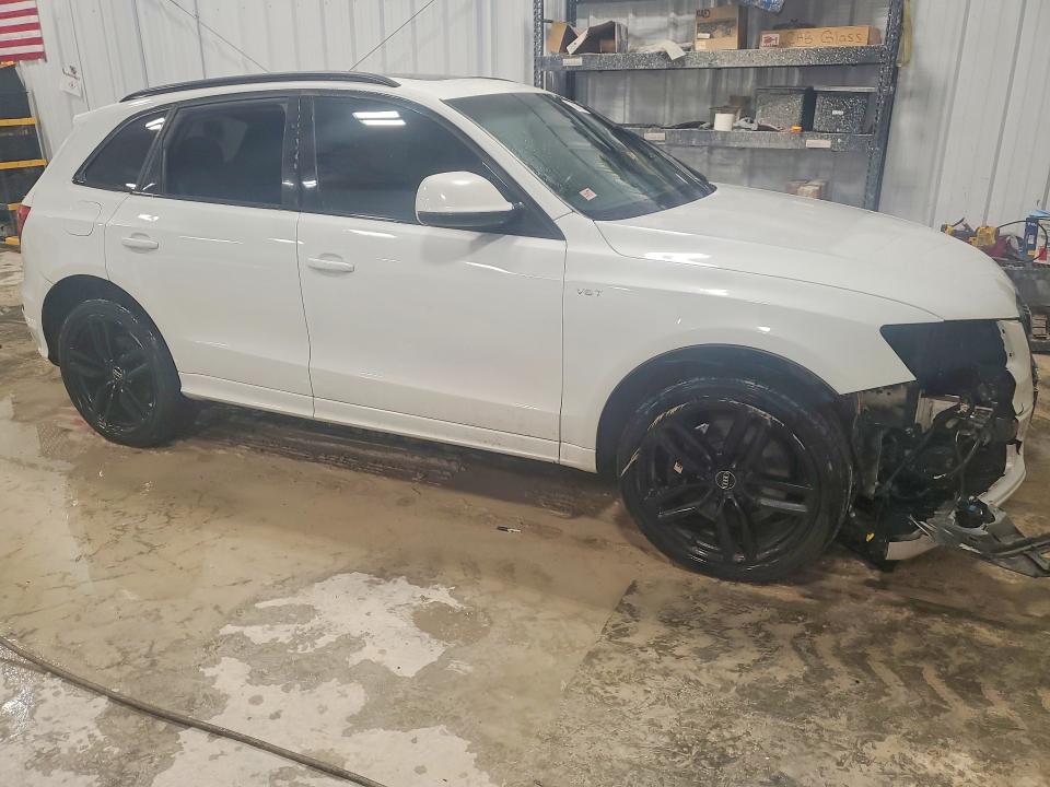 2016 Audi Sq5 მანქანა იყიდება აუქციონზე, vin: WA1LCAFP4GA088435, აუქციონის ნომერი: 78473925