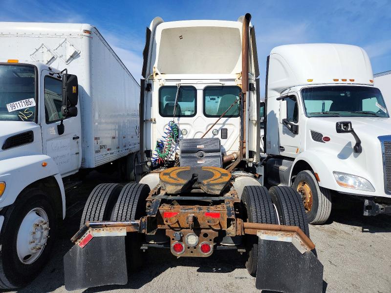77528625 :رقم المزاد ، 1FUBGEDV4GLHC5673 vin ، 2016 Freightliner Cascadia 1 مزاد بيع
