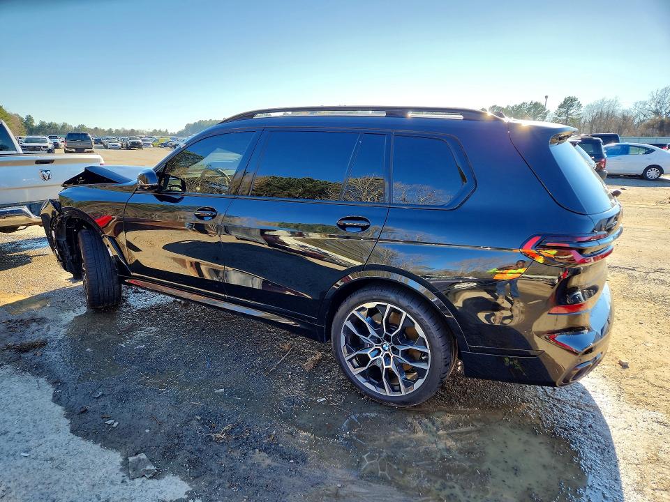77390265 :رقم المزاد ، 5UX33EM04T9023775 vin ، 2026 Bmw X7 مزاد بيع