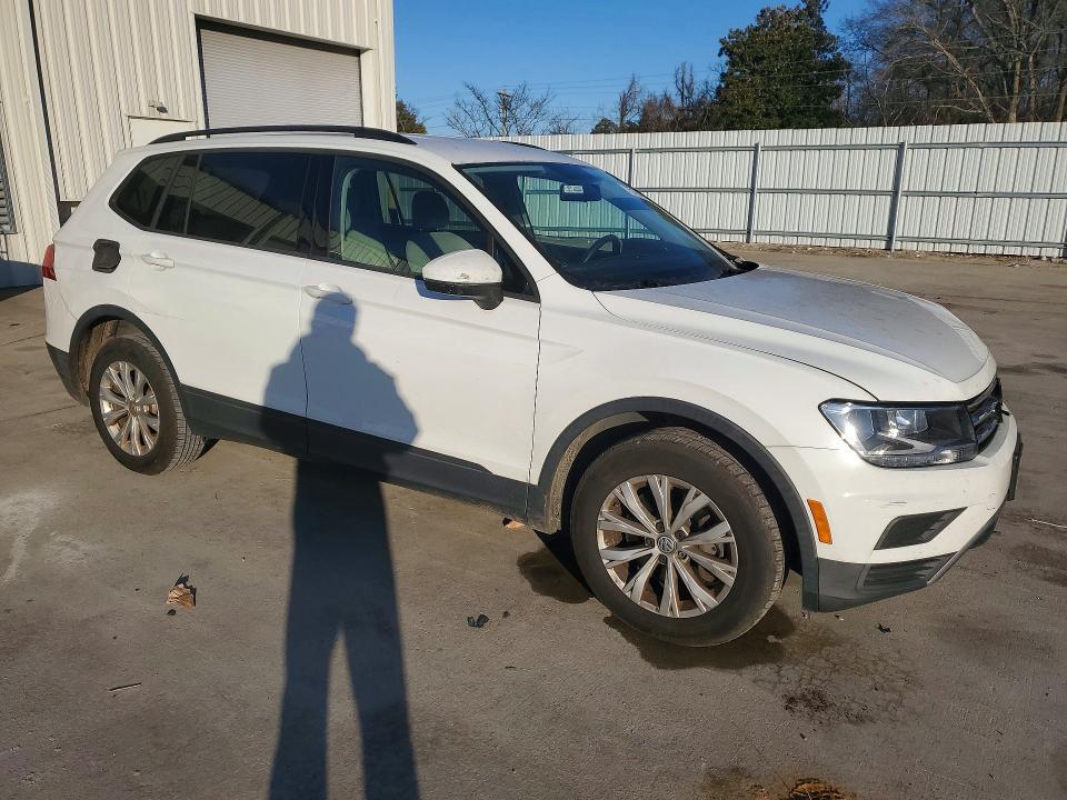 Продаж на аукціоні авто 2018 Volkswagen Tiguan, vin: 3VV1B7AX9JM111505, номер лоту: 75181645