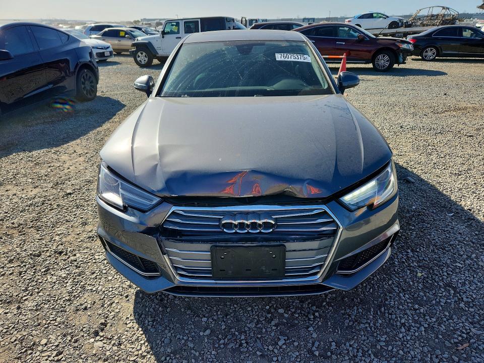 Продажа на аукционе авто 2019 Audi A4, vin: WAUGMAF43KA015542, номер лота: 76075375