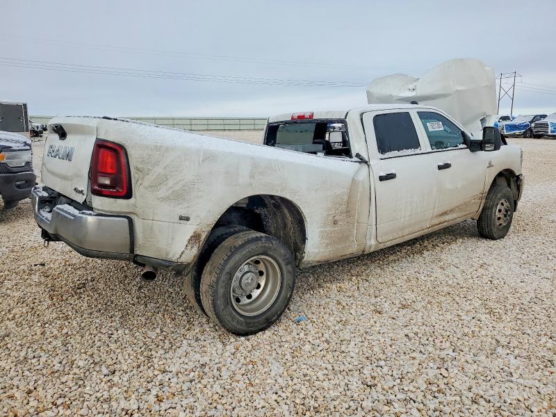 76251305 :رقم المزاد ، 3C63RRGL2TG151372 vin ، 2026 Ram 3500 مزاد بيع
