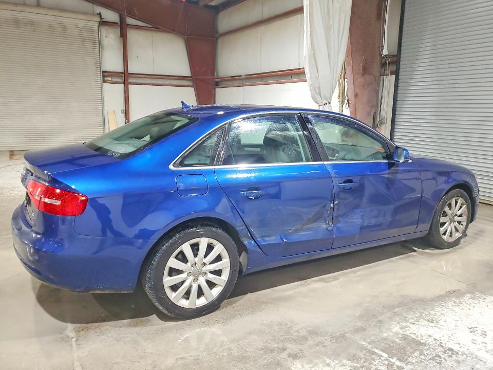 76919055 :رقم المزاد ، WAUBFAFL5DN032351 vin ، 2013 Audi A4 مزاد بيع