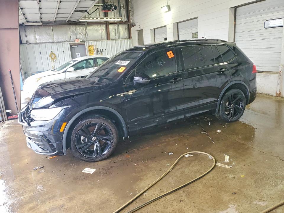 Продажа на аукционе авто 2023 Volkswagen Tiguan, vin: 3VVCB7AX0PM128033, номер лота: 75979175