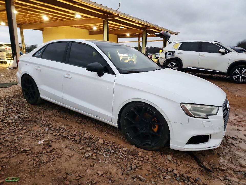 77802535 :رقم المزاد ، WAUAUGFF8H1047213 vin ، 2017 Audi A3 مزاد بيع
