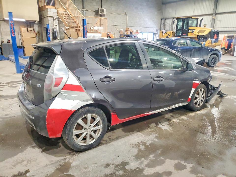 75597575 :رقم المزاد ، JTDKDTB39D1541683 vin ، 2013 Toyota Prius C مزاد بيع