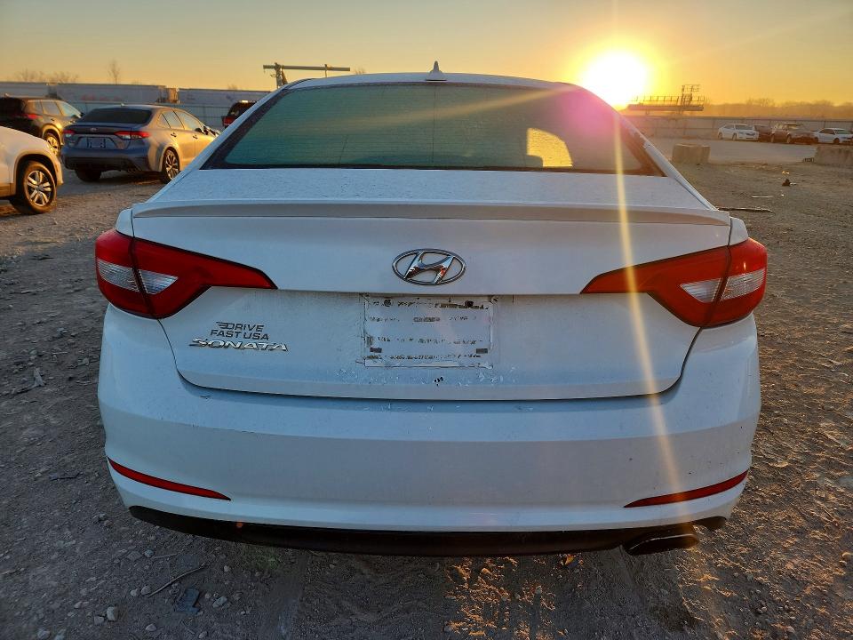 Продажа на аукционе авто 2015 Hyundai Sonata, vin: 5NPE24AF5FH038345, номер лота: 79102405