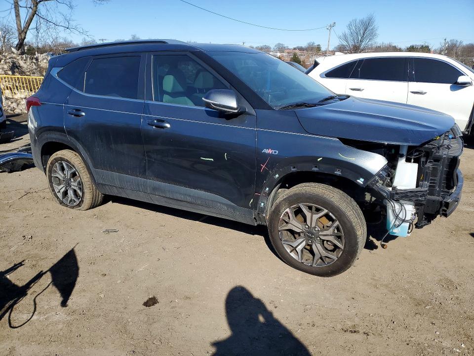 Продажа на аукционе авто 2023 Kia Seltos, vin: KNDERCAA2P7404035, номер лота: 75688375