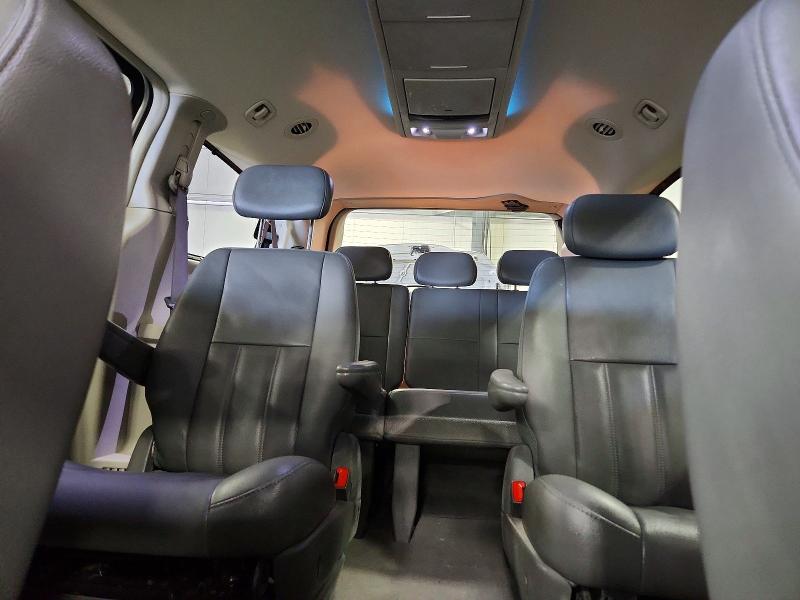 75570785 :رقم المزاد ، 2A8HR54X59R601025 vin ، 2009 Chrysler Town & Country مزاد بيع