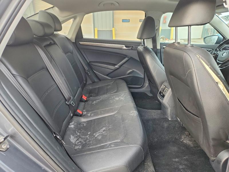77145175 :رقم المزاد ، 1VWGT7A35HC038175 vin ، 2017 Volkswagen Passat مزاد بيع