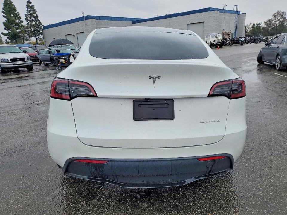 Продажа на аукционе авто 2025 Tesla Model Y, vin: 7SAYGDEE3SF307292, номер лота: 78102145