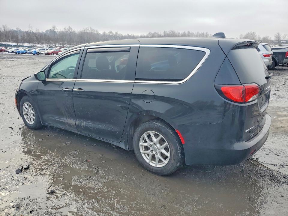 76900415 :رقم المزاد ، 2C4RC1CG8HR610856 vin ، 2017 Chrysler Pacifica مزاد بيع