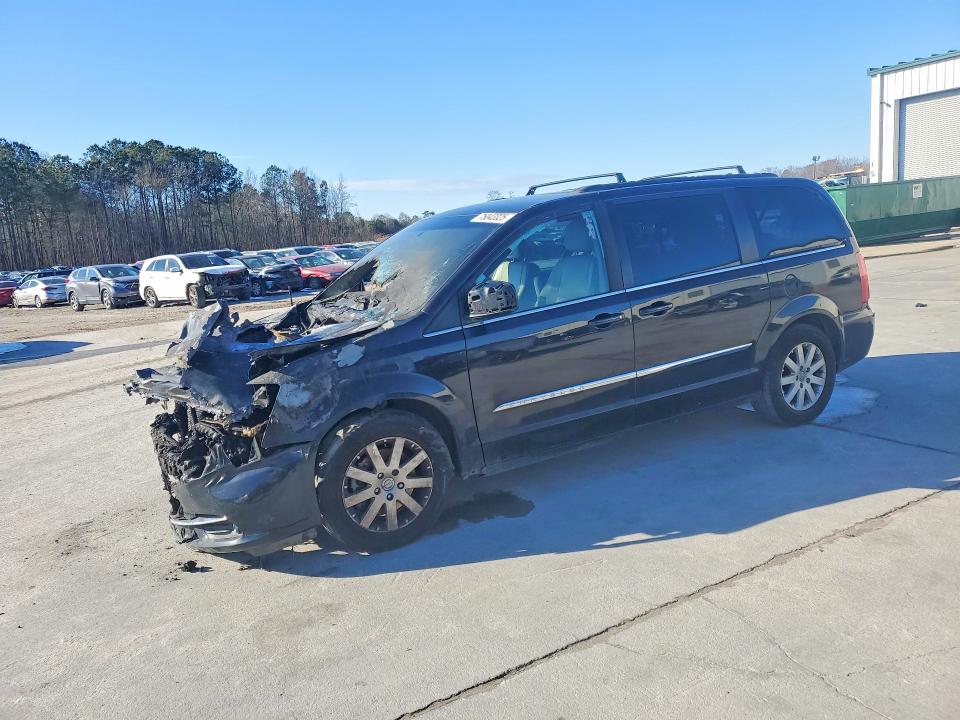2015 Chrysler Town & Country მანქანა იყიდება აუქციონზე, vin: 2C4RC1BG8FR695213, აუქციონის ნომერი: 75043325