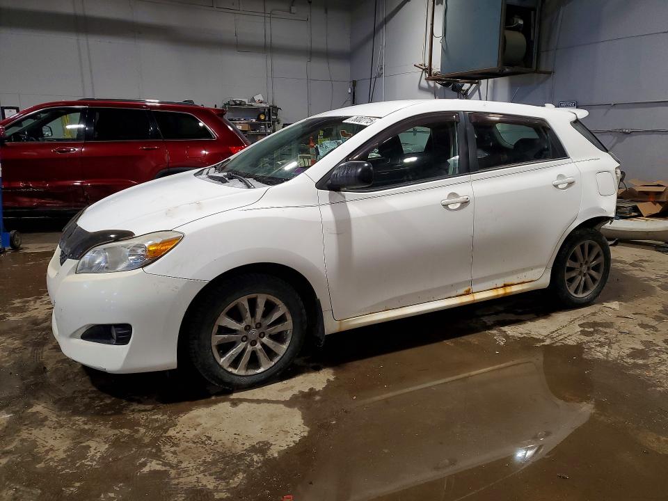 76002715 :رقم المزاد ، 2T1KU4EEXAC385048 vin ، 2010 Toyota Matrix Wagon مزاد بيع