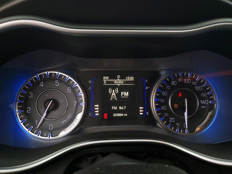 Продажа на аукционе авто 2015 Chrysler 200, vin: 1C3CCCAB2FN579935, номер лота: 77957125