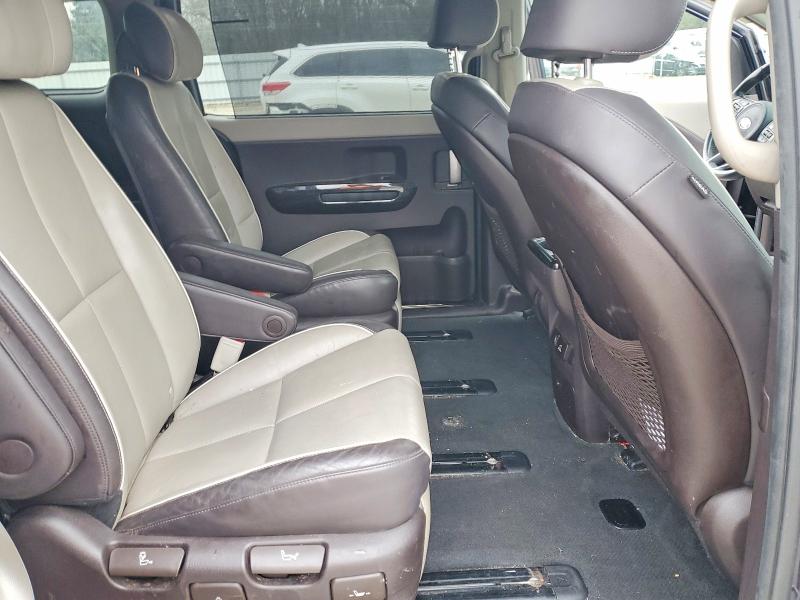 Продаж на аукціоні авто 2018 Kia Sedona, vin: KNDME5C18J6351449, номер лоту: 75511765