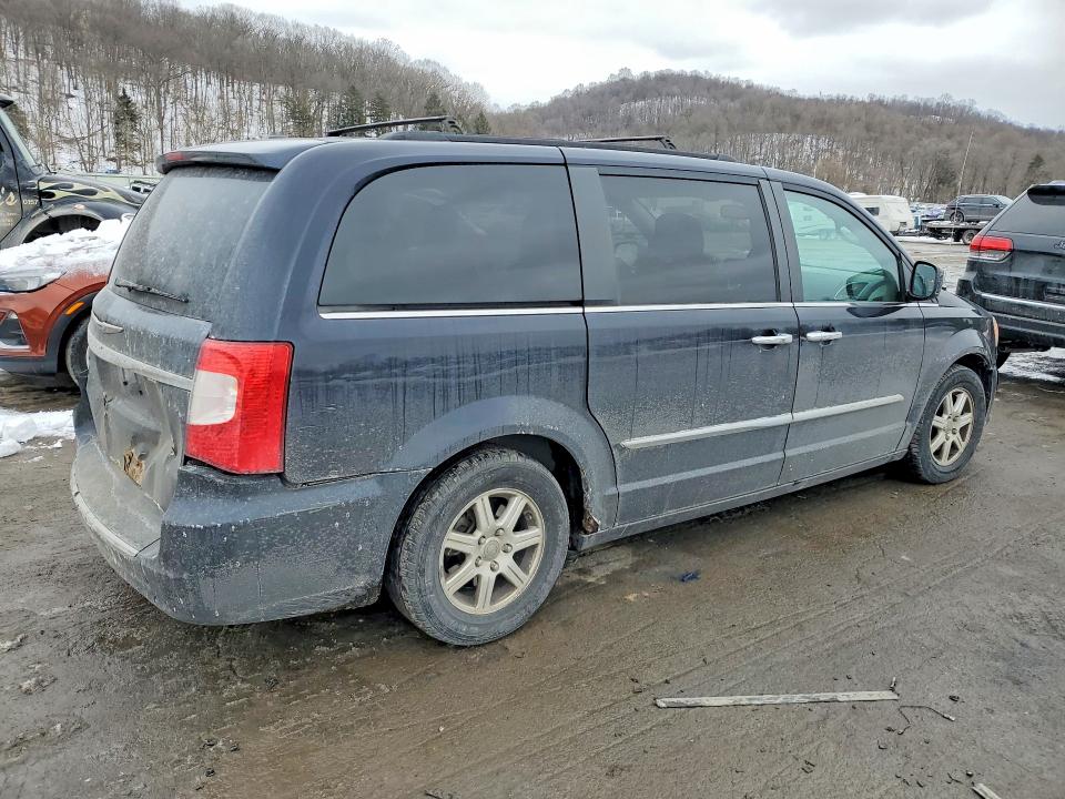 77475235 :رقم المزاد ، 2A4RR5DG3BR633354 vin ، 2011 Chrysler Town & Country مزاد بيع