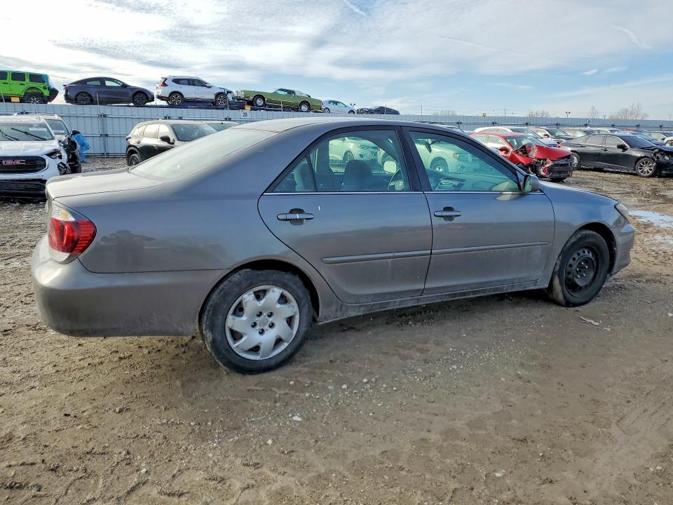 2005 Toyota Camry მანქანა იყიდება აუქციონზე, vin: 4T1BE32K85U512059, აუქციონის ნომერი: 75582395