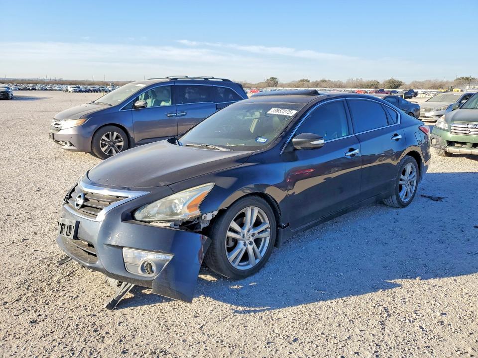 Продажа на аукционе авто 2013 Nissan Altima, vin: 1N4BL3AP7DN572825, номер лота: 78657275