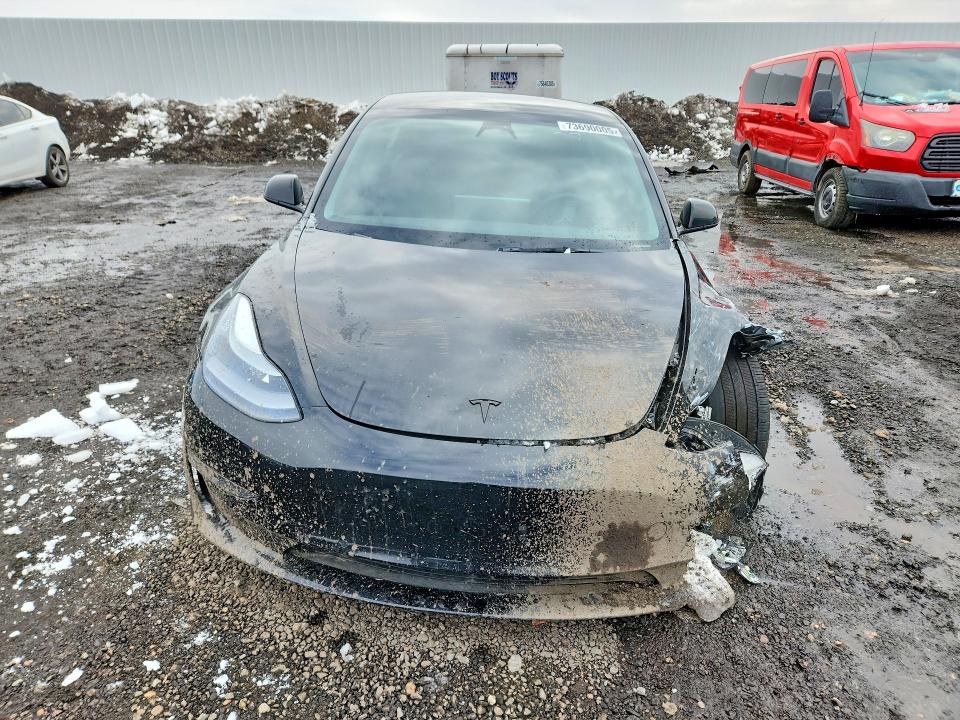 73690005 :رقم المزاد ، 5YJ3E1EB6NF176753 vin ، 2022 Tesla Model 3 مزاد بيع