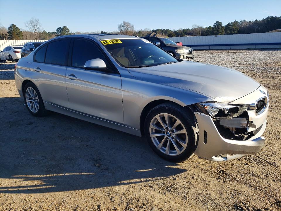 2016 Bmw 320 მანქანა იყიდება აუქციონზე, vin: WBA8E1G55GNU10363, აუქციონის ნომერი: 76693535
