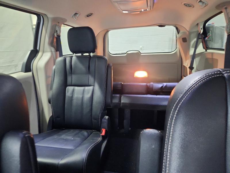 Продаж на аукціоні авто 2016 Chrysler Town & Cou, vin: 2C4RC1BG9GR205380, номер лоту: 77093685