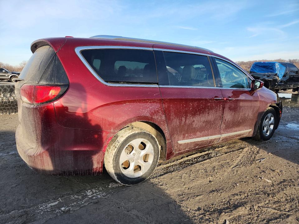 76733745 :رقم المزاد ، 2C4RC1EG2HR637838 vin ، 2017 Chrysler Pacifica مزاد بيع