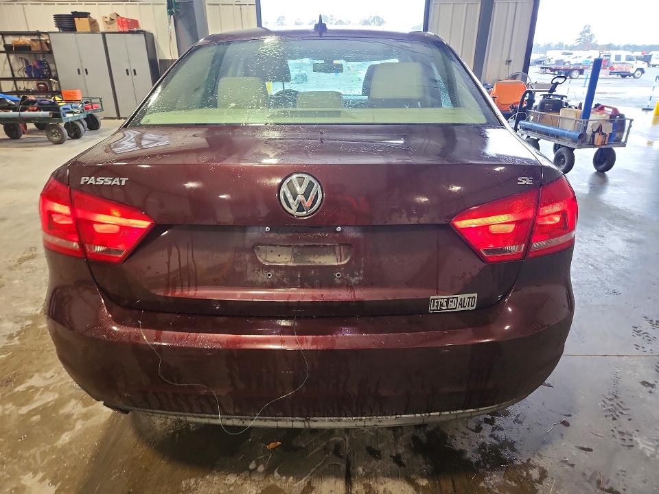 79043575 :رقم المزاد ، 1VWBP7A33EC019554 vin ، 2014 Volkswagen Passat مزاد بيع