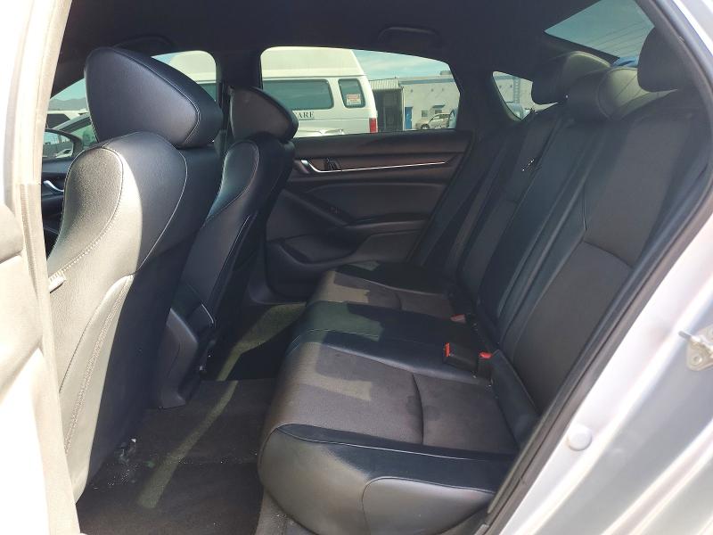 79252555 :رقم المزاد ، 1HGCV1F3XJA056448 vin ، 2018 Honda Accord مزاد بيع