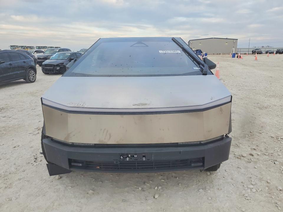 73372385 :رقم المزاد ، 7G2CEHED6SA076023 vin ، 2025 Tesla Cybertruck مزاد بيع