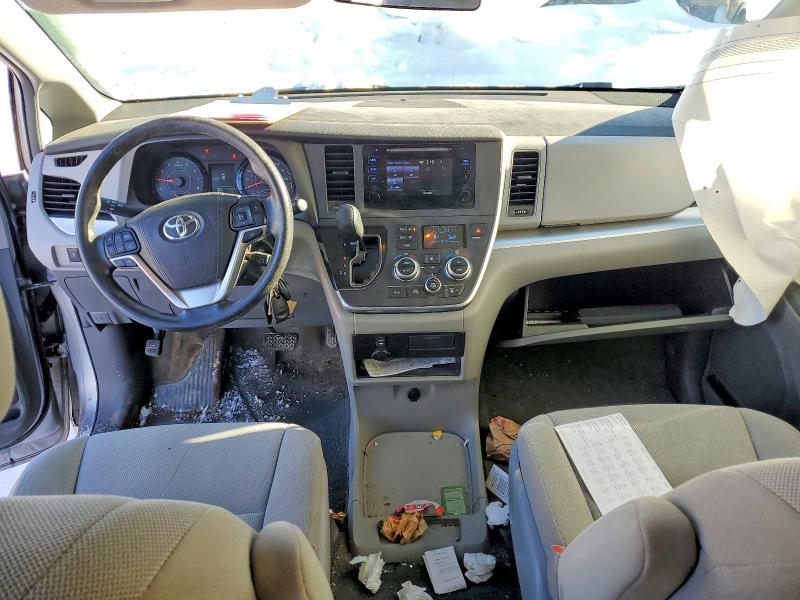 2015 Toyota Sienna მანქანა იყიდება აუქციონზე, vin: 5TDZK3DC4FS595626, აუქციონის ნომერი: 77204995