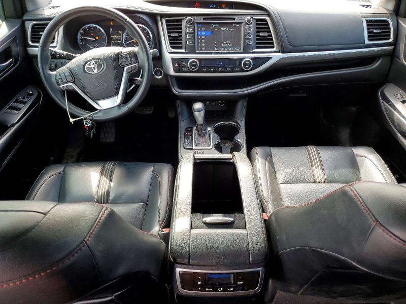 Продажа на аукционе авто 2019 Toyota Highlander, vin: 5TDKZRFH0KS359414, номер лота: 77655295