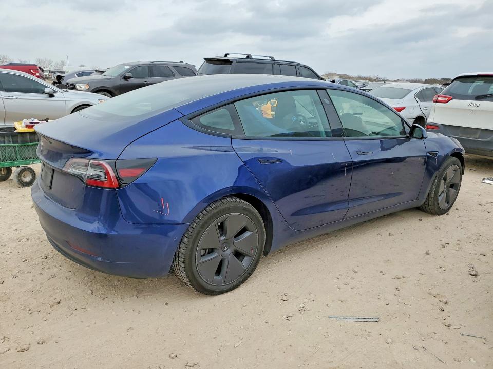 77601835 :رقم المزاد ، 5YJ3E1EA6NF368861 vin ، 2022 Tesla Model 3 مزاد بيع