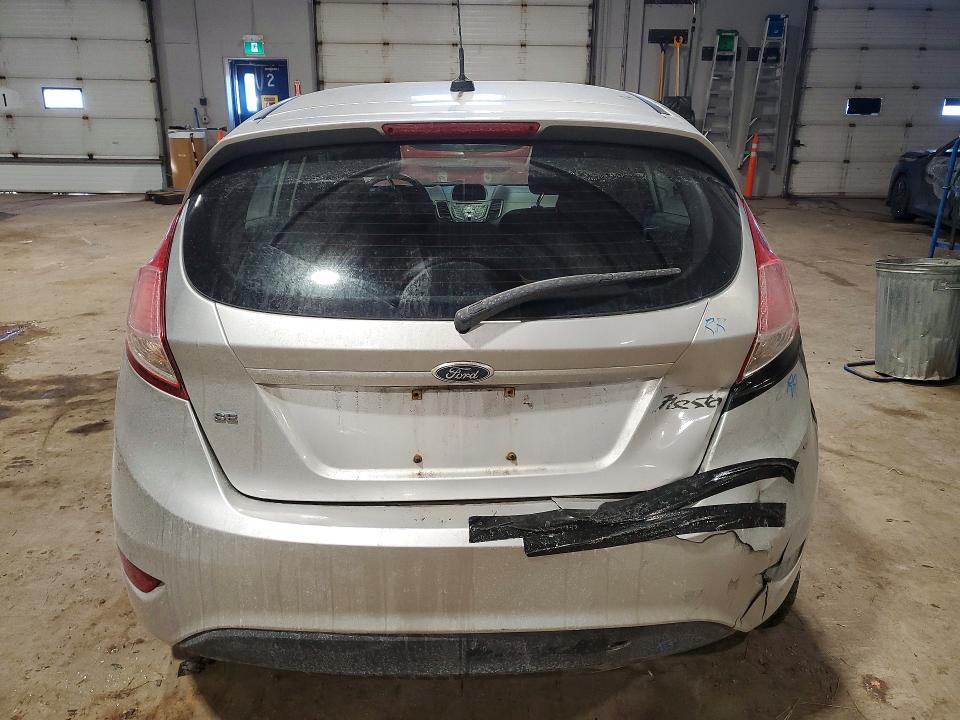 76021155 :رقم المزاد ، 3FADP4EJ7GM155521 vin ، 2016 Ford Fiesta مزاد بيع
