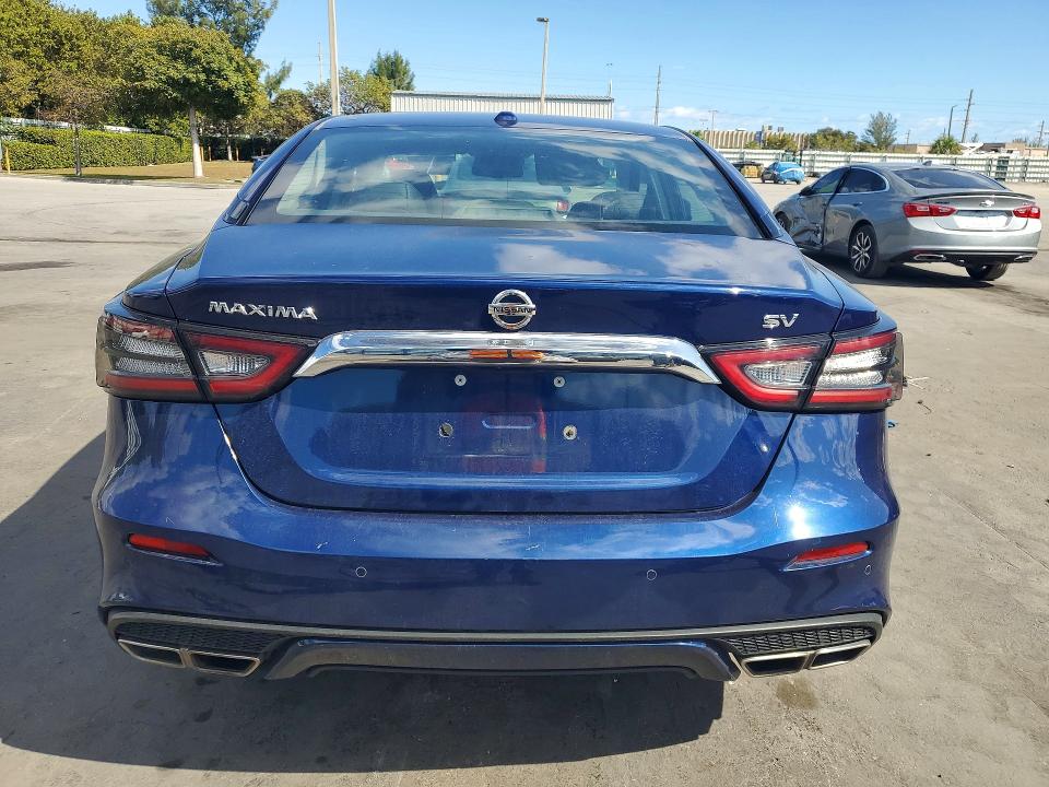 76527155 :رقم المزاد ، 1N4AA6CV8MC505726 vin ، 2021 Nissan Maxima مزاد بيع