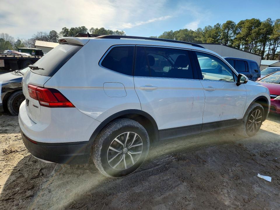 Продажа на аукционе авто 2019 Volkswagen Tiguan, vin: 3VV2B7AX3KM092097, номер лота: 77930505