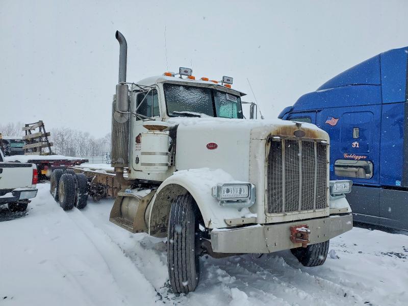 75805565 :رقم المزاد ، 1NPALR9X81D564580 vin ، 2001 Peterbilt 357 مزاد بيع
