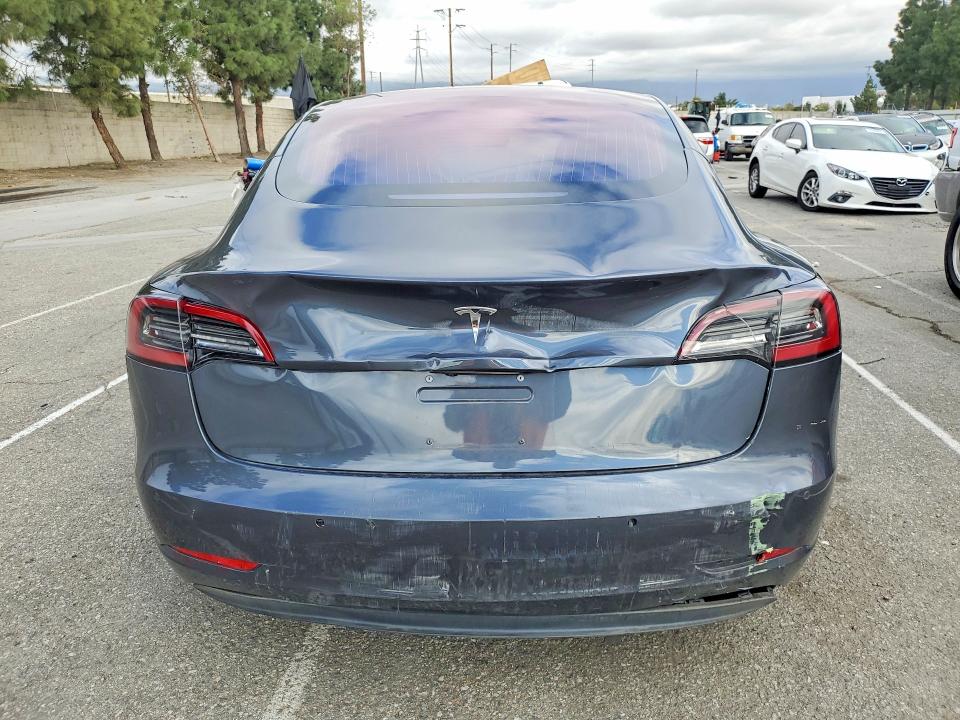 Продажа на аукционе авто 2018 Tesla Model 3, vin: 5YJ3E1EAXJF025660, номер лота: 76992475