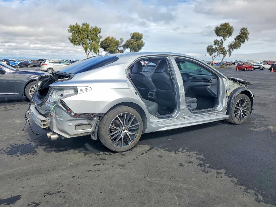 Продаж на аукціоні авто 2024 Toyota Camry, vin: 4T1G11AK2RU852756, номер лоту: 79098415
