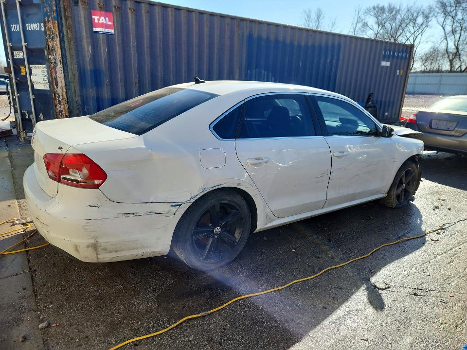 76024775 :رقم المزاد ، 1VWBP7A34DC012563 vin ، 2013 Volkswagen Passat مزاد بيع