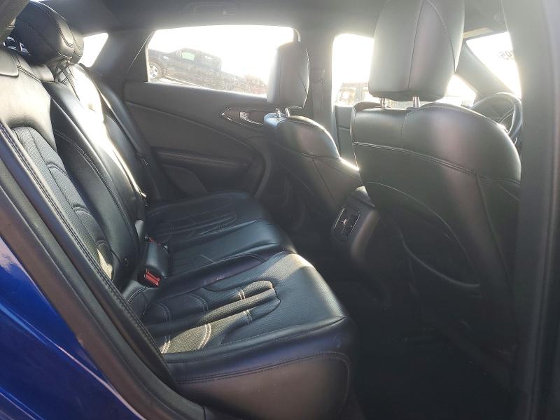 77270395 :رقم المزاد ، 1C3CCCBG0FN589485 vin ، 2015 Chrysler 200 مزاد بيع