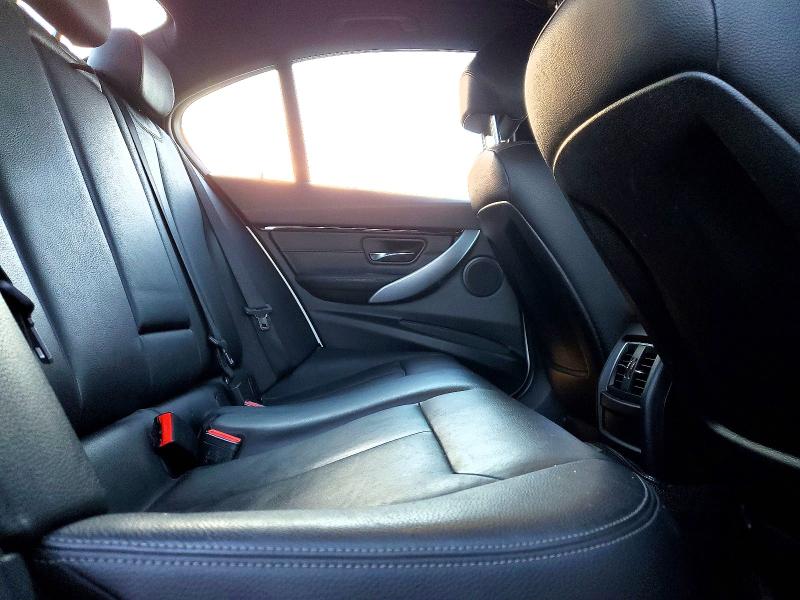 77334205 :رقم المزاد ، WBA8F1C51GK438861 vin ، 2016 Bmw 328 مزاد بيع