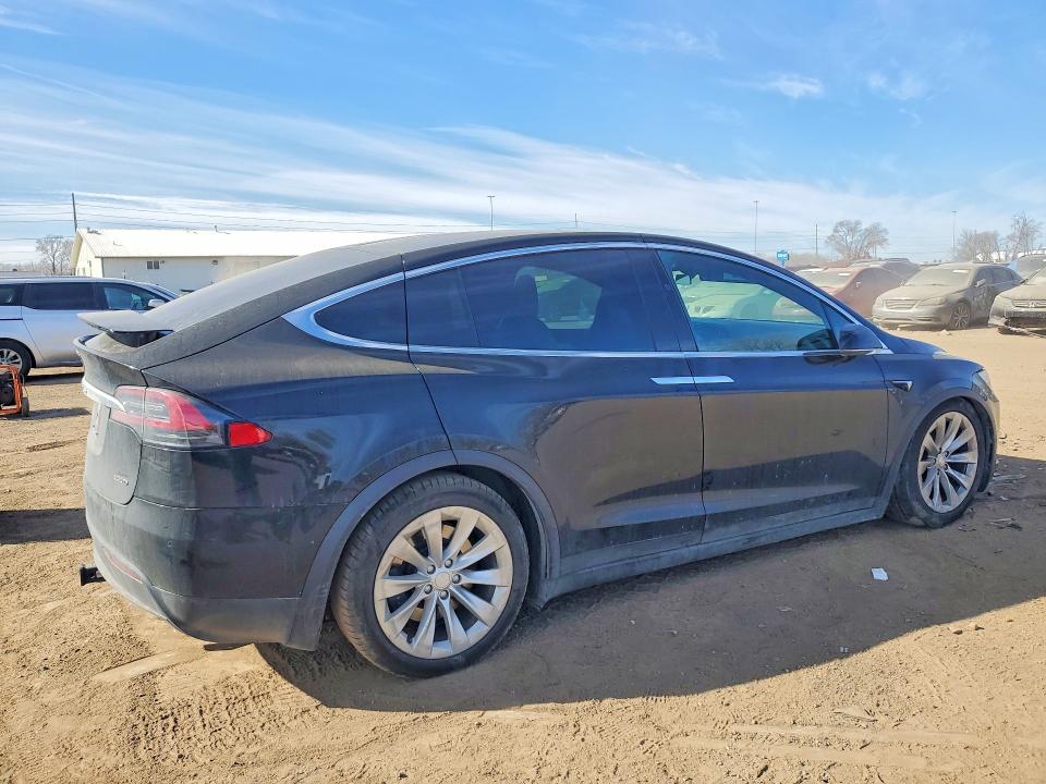 2019 Tesla Model X მანქანა იყიდება აუქციონზე, vin: 5YJXCBE26KF152980, აუქციონის ნომერი: 77187965
