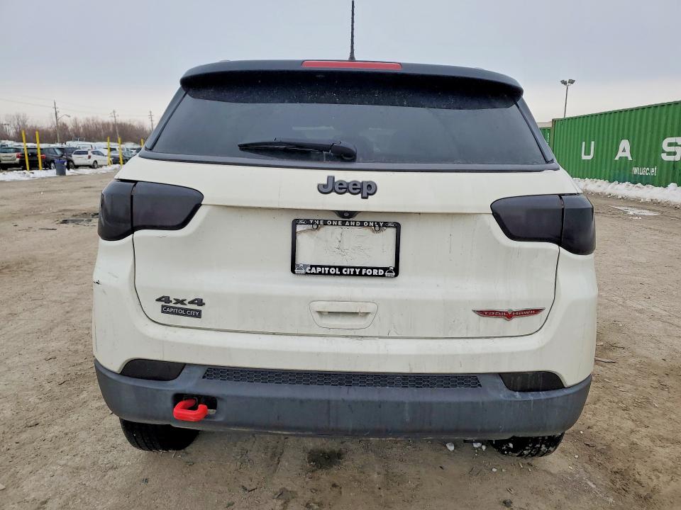 75625815 :رقم المزاد ، 3C4NJDDB0JT451214 vin ، 2018 Jeep Compass مزاد بيع