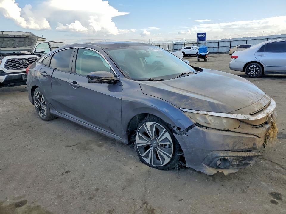 Продажа на аукционе авто 2017 Honda Civic, vin: 2HGFC1F36HH638366, номер лота: 75988055