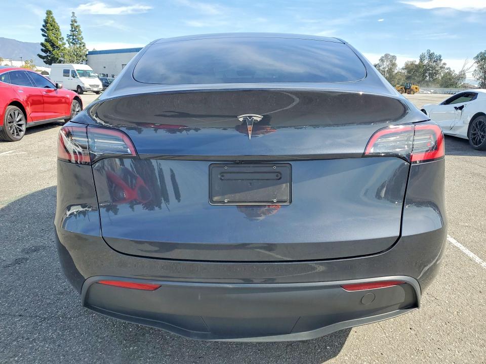 77579235 :رقم المزاد ، 7SAYGDED1RF051266 vin ، 2024 Tesla Model Y مزاد بيع